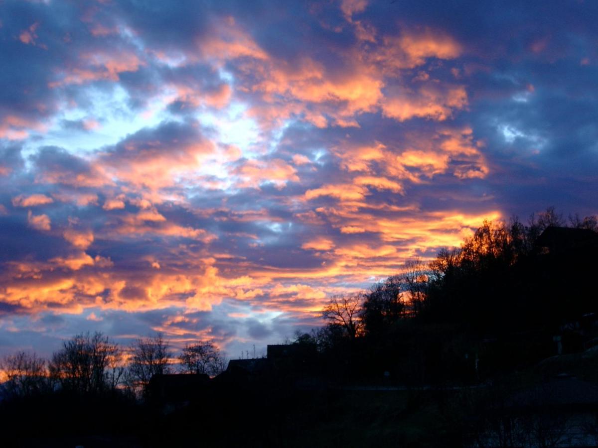Mayen2003 Ayent Anzere Buitenkant foto